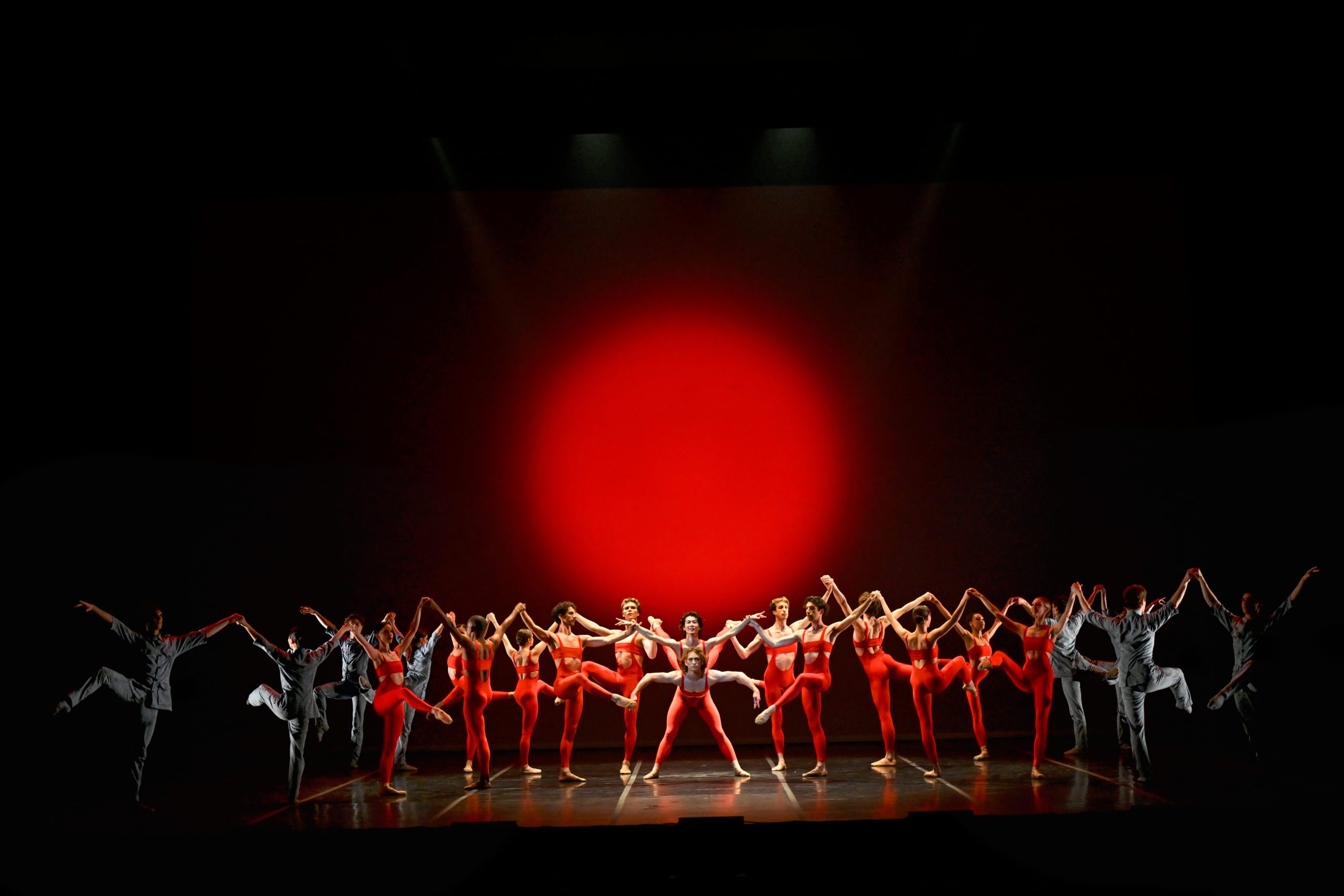 未開封 BEJART BALLET LAUSANNE WORLD TOUR写真集 未開封 BEJART BALLET LAUSANNE WORLD TOUR写真集