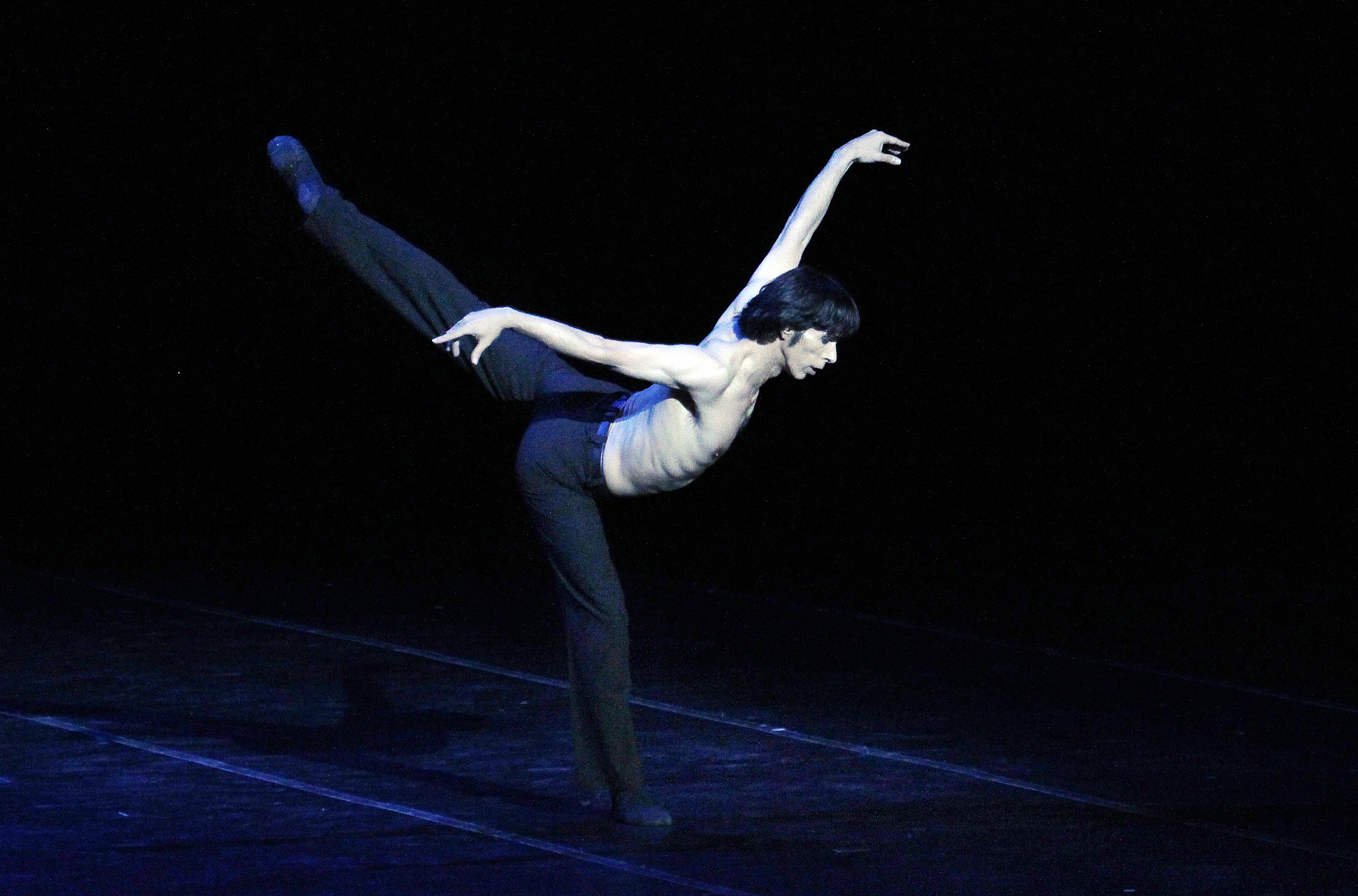 Joyeux Anniversaire Gil Roman Bejart Ballet Lausanne Joyeux Anniversaire Gil Roman Bejart Ballet Lausanne