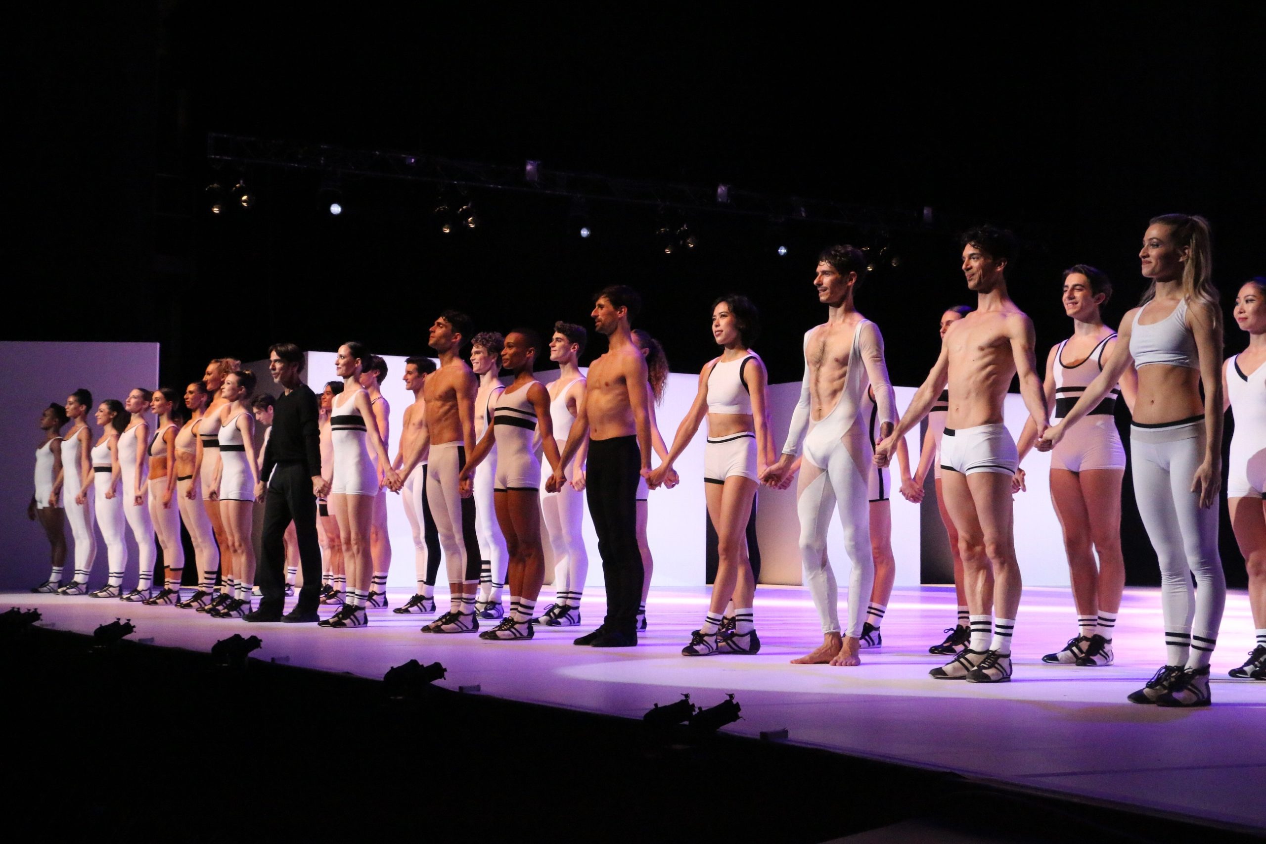 未開封 BEJART BALLET LAUSANNE WORLD TOUR写真集（The end of