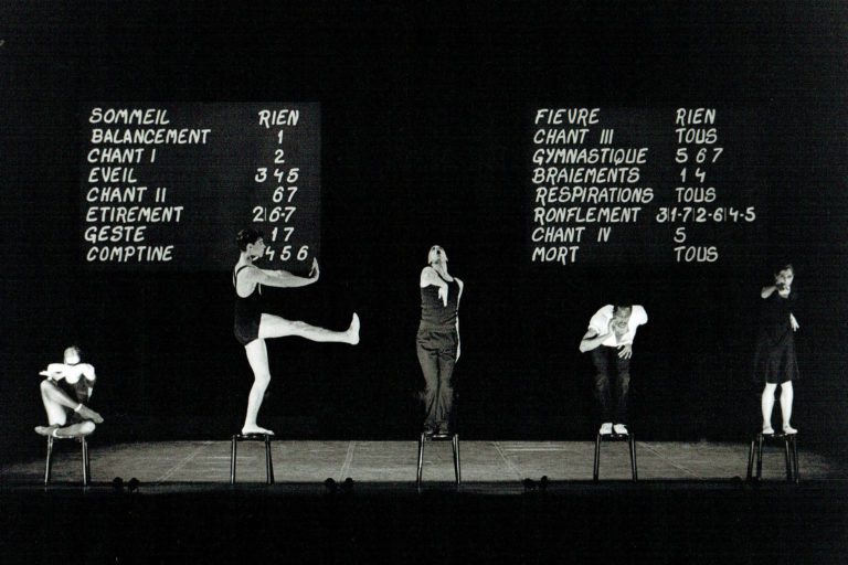 Variations pour une porte et un soupir